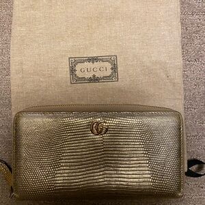 Gold Gucci GG Marmont wallet